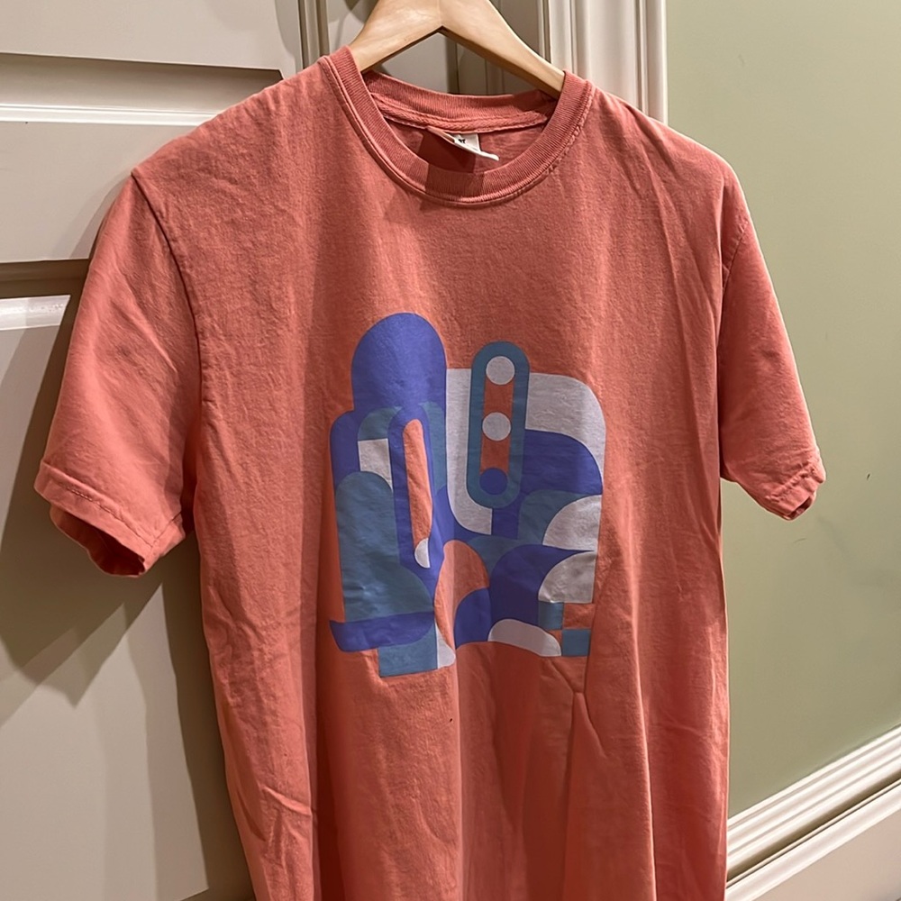 Couch Sunshower Tour Pt. 2 T-Shirt | Size M